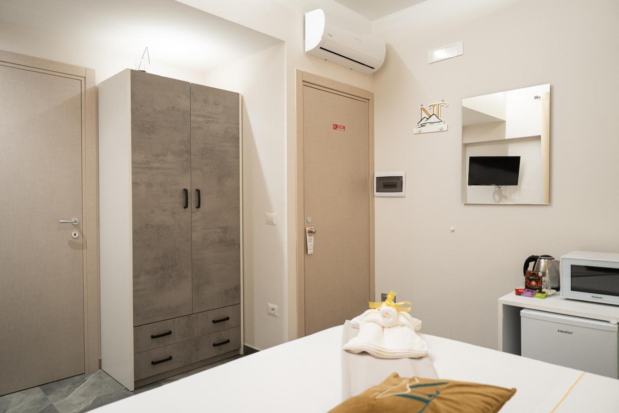 Napolitano Rooms Экстерьер фото